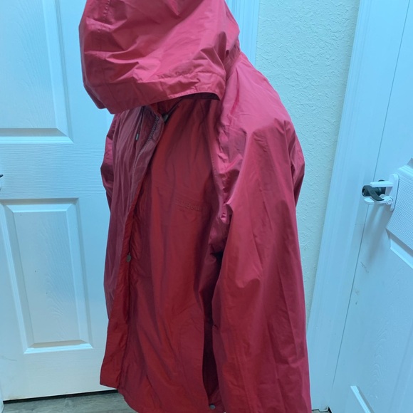 Vintage LL Bean Women's Sz XL Gore-Tex Rain Jacket maroon W/ Hood - Picture 9 of 16